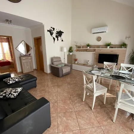 Apartment Milagre Centro