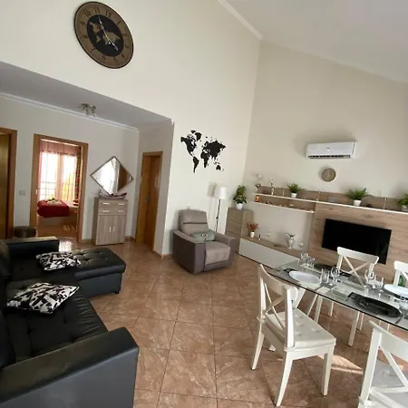 Milagre Centro Apartment *